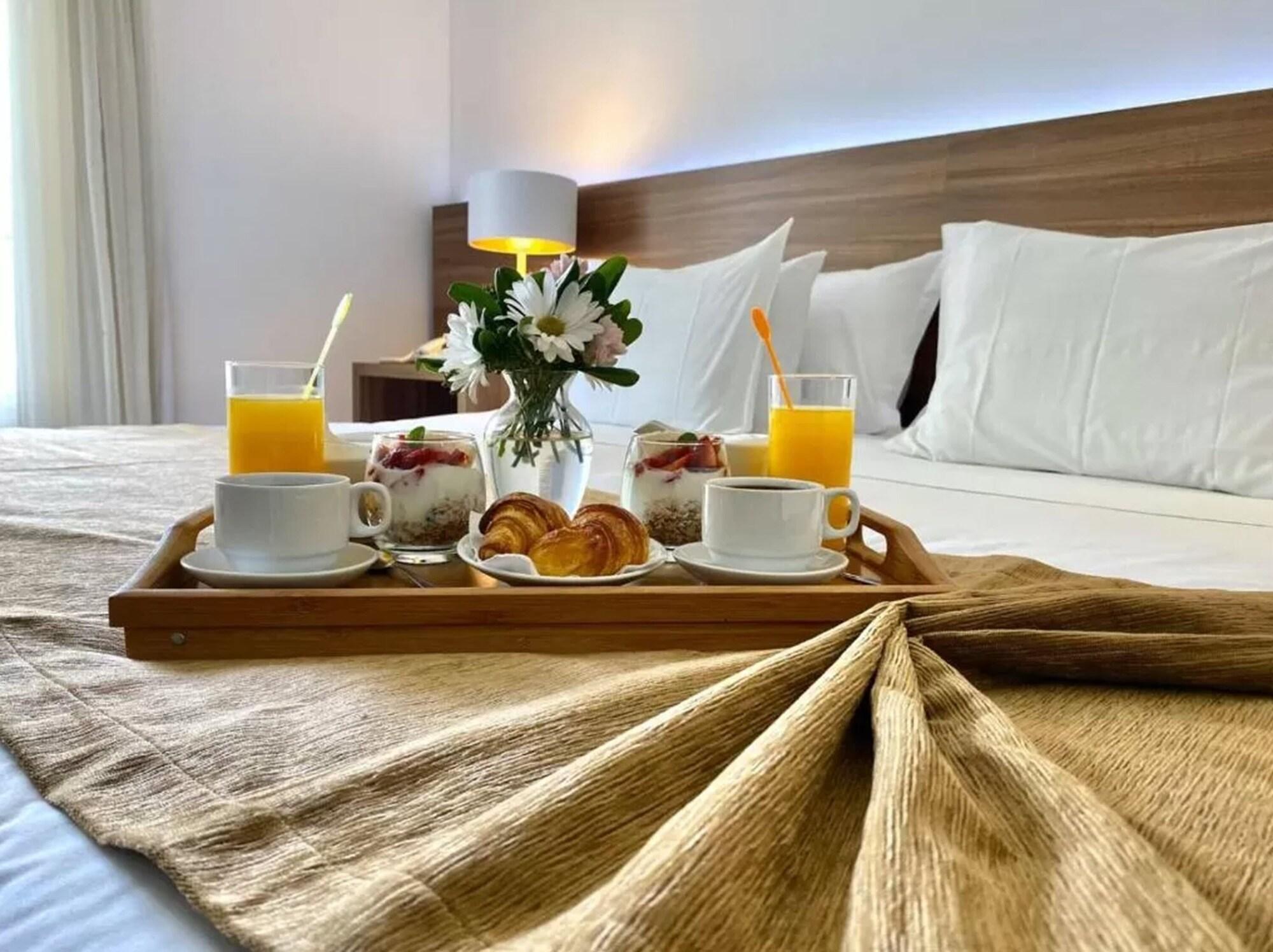 פונטה דל אסטה Parque Hotel Jean Clevers מראה חיצוני תמונה Room service