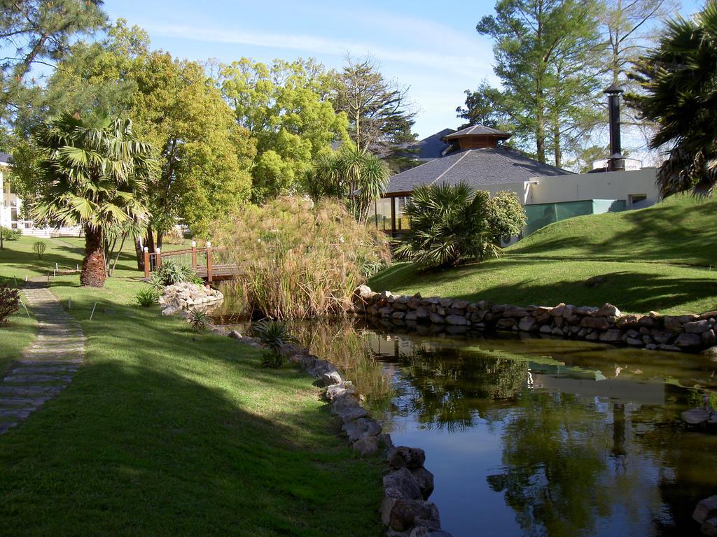 פונטה דל אסטה Parque Hotel Jean Clevers מראה חיצוני תמונה The stream in the park