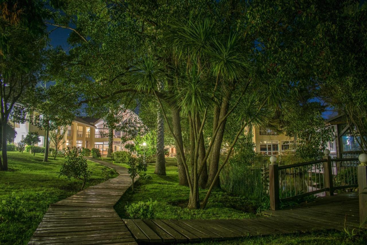 פונטה דל אסטה Parque Hotel Jean Clevers מראה חיצוני תמונה The campus at night